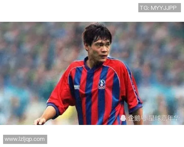 足球明星长胖后对比照高清呈现引发球迷热议与关注